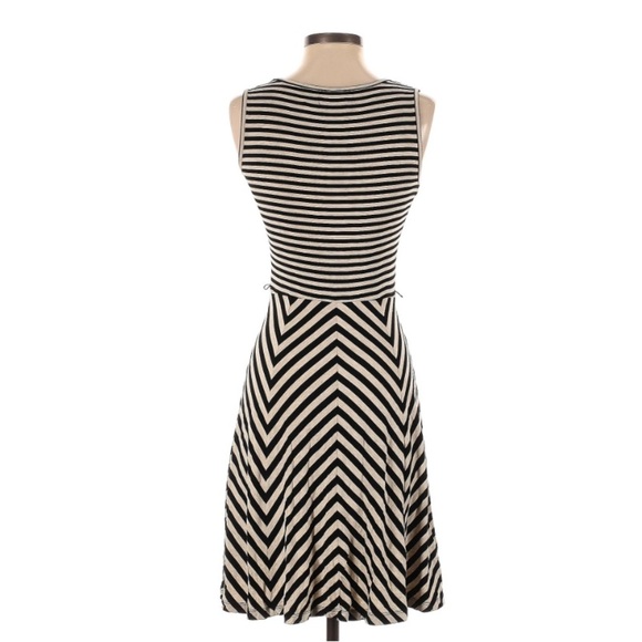 Calvin Klein Stripe Summer Dress | SIZE 2 - Picture 2 of 3